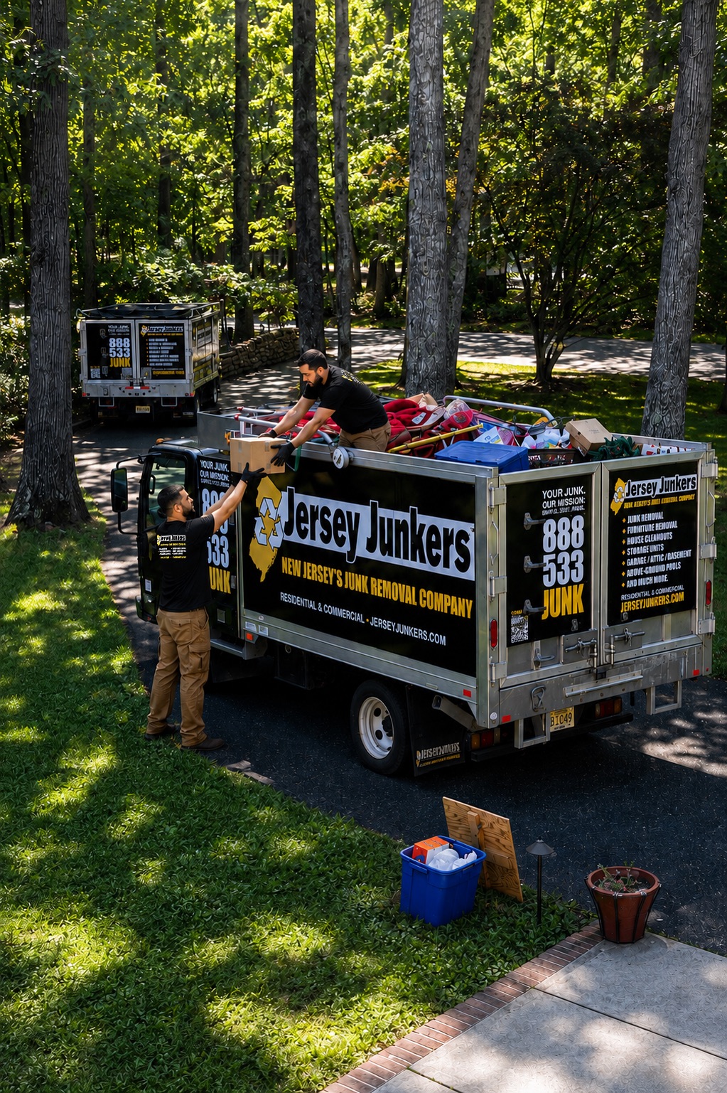 Jersey Junkers crew loading a truck