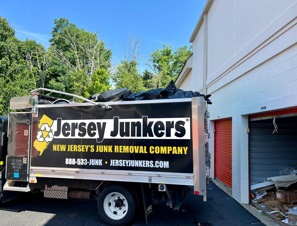Storage unit junk removal